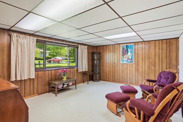723 Maple Lane, Crown Point, IN 46307