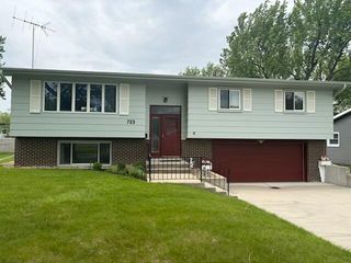 723 Maple Lane, Crown Point, IN 46307