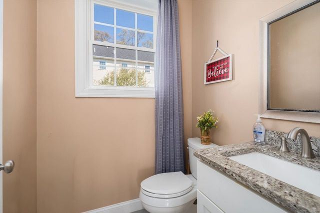 14 Dover Street, Lincoln, RI 02865