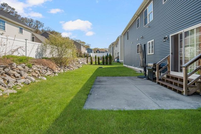14 Dover Street, Lincoln, RI 02865