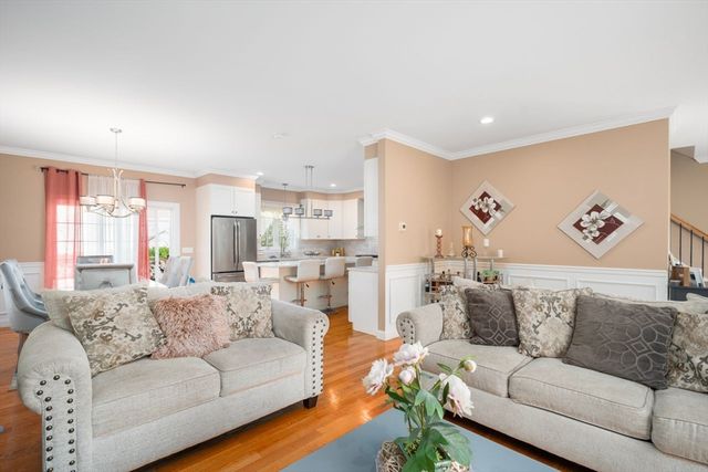 14 Dover Street, Lincoln, RI 02865