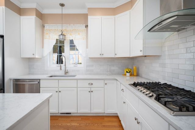 14 Dover Street, Lincoln, RI 02865