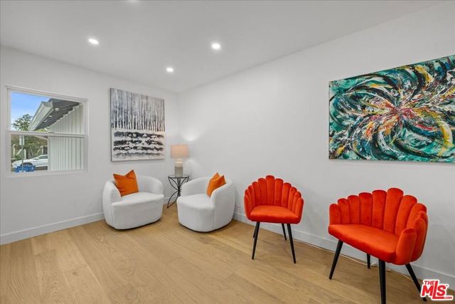 5815 Saloma Avenue, Van Nuys, CA 91411