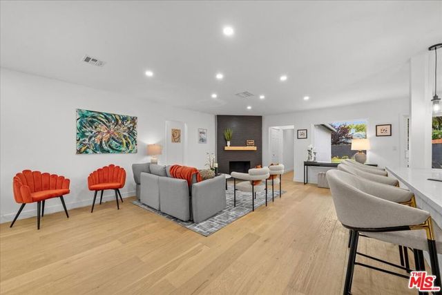 5815 Saloma Avenue, Van Nuys, CA 91411