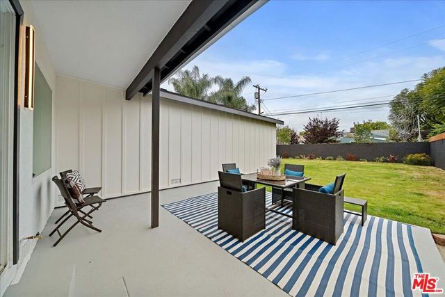 5815 Saloma Avenue, Van Nuys, CA 91411