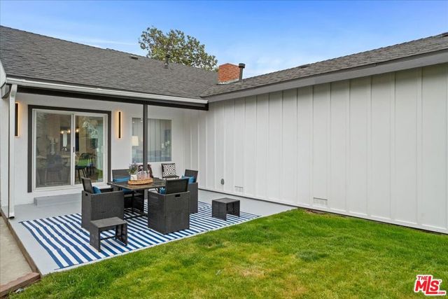 5815 Saloma Avenue, Van Nuys, CA 91411