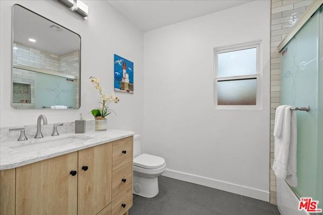 5815 Saloma Avenue, Van Nuys, CA 91411