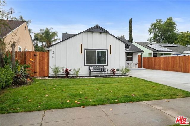 5815 Saloma Avenue, Van Nuys, CA 91411