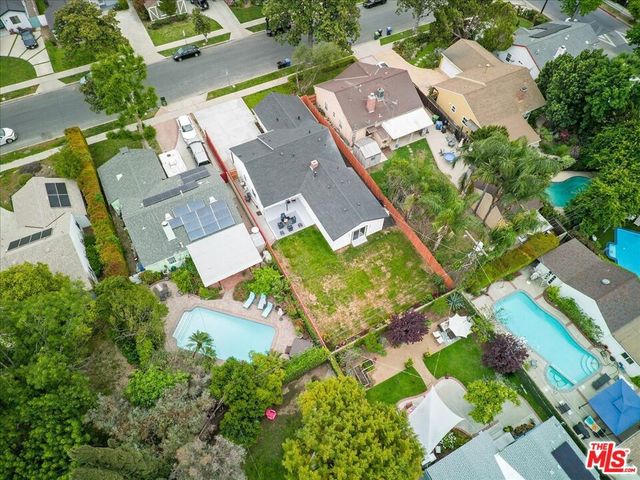 5815 Saloma Avenue, Van Nuys, CA 91411