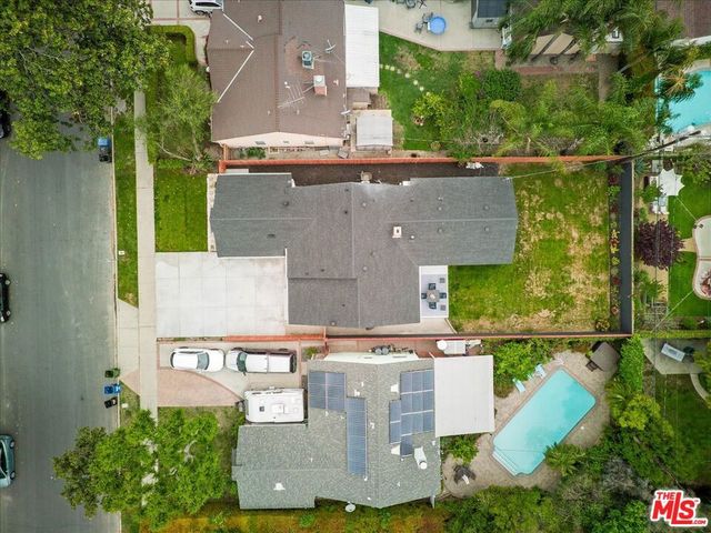 5815 Saloma Avenue, Van Nuys, CA 91411