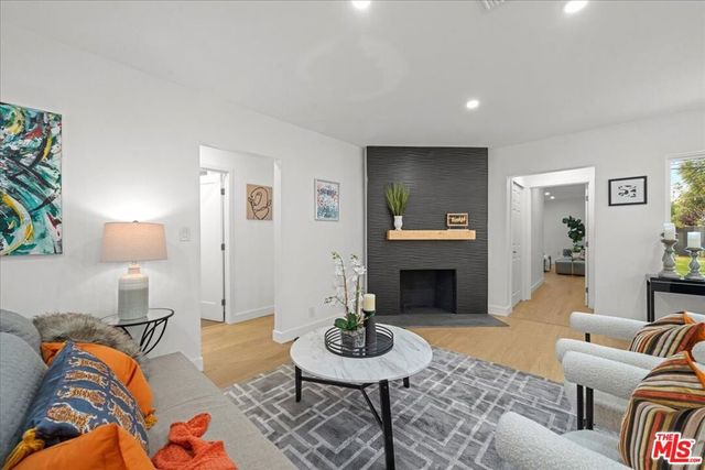 5815 Saloma Avenue, Van Nuys, CA 91411