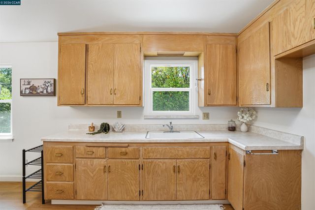 1911 Franklin Canyon Rd, Martinez, CA 94553