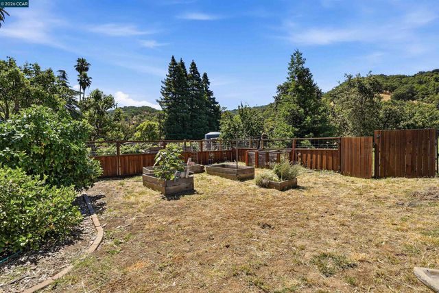 1911 Franklin Canyon Rd, Martinez, CA 94553