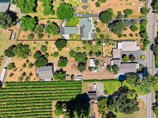 1911 Franklin Canyon Rd, Martinez, CA 94553