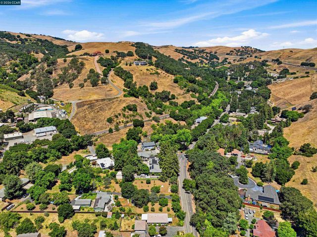 1911 Franklin Canyon Rd, Martinez, CA 94553