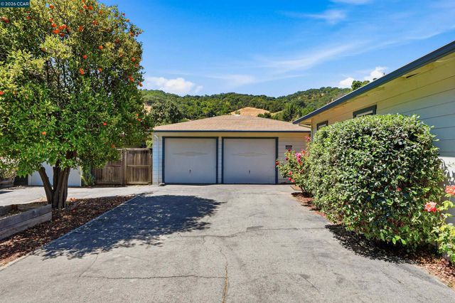 1911 Franklin Canyon Rd, Martinez, CA 94553