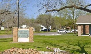 106 Walnut St, Hallettsville, TX 77964