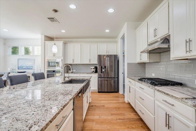 19619 Summit Glory TRL, Spicewood, TX 78669