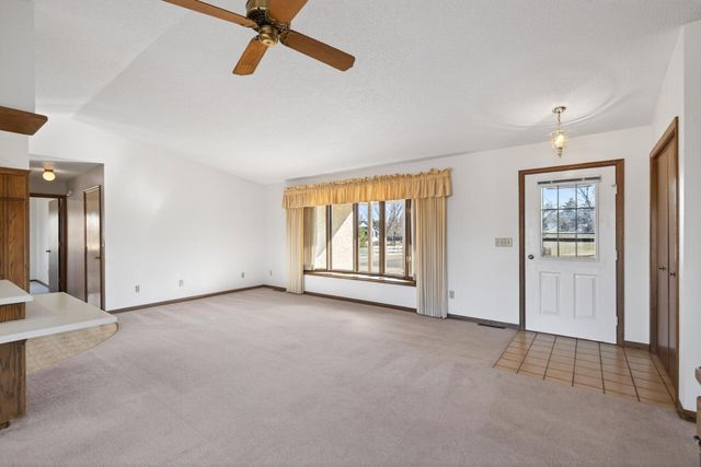 10849 Dalton Avenue NE, Monticello, MN 55362