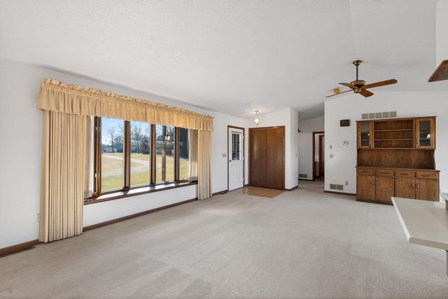 10849 Dalton Avenue NE, Monticello, MN 55362