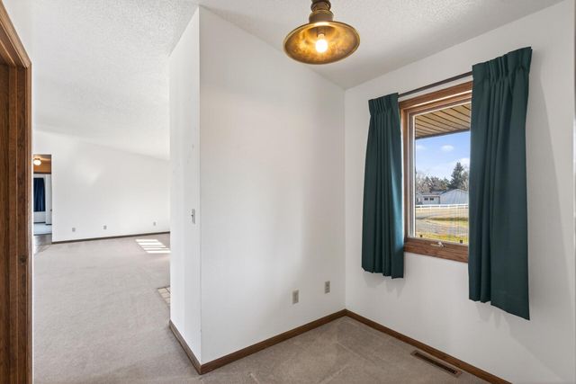 10849 Dalton Avenue NE, Monticello, MN 55362