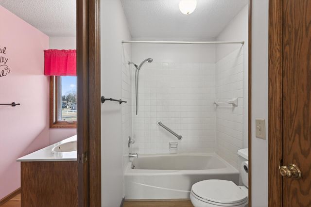 10849 Dalton Avenue NE, Monticello, MN 55362