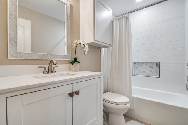 3610 Lakeway Drive, St Paul, TX 75098