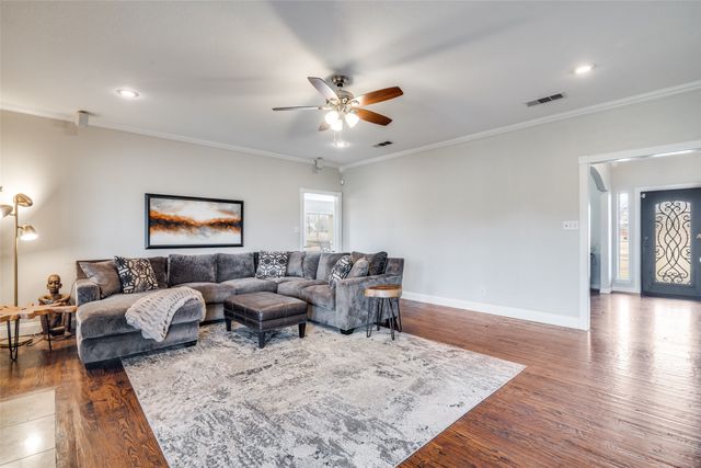 3610 Lakeway Drive, St Paul, TX 75098