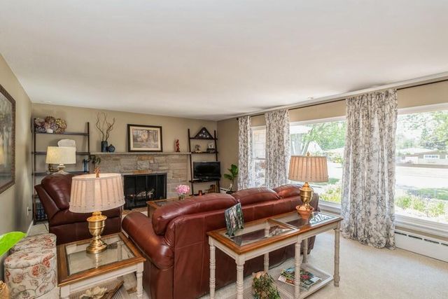 7807 Pershing BOULEVARD, Kenosha, WI 53142