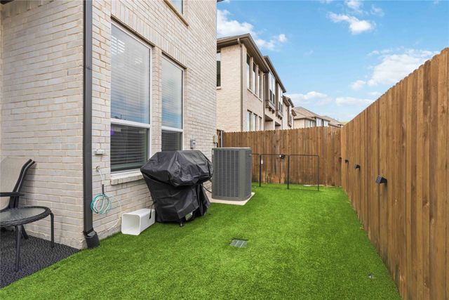 1128 Queensdown Way, Forney, TX 75126