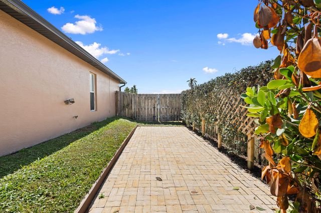 537 SW Laconic Avenue, Port St. Lucie, Port St Lucie, FL 34953