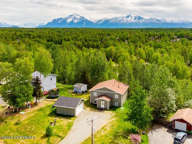 1550 E Raven Drive, Wasilla, AK 99654