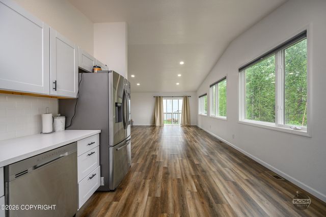 1550 E Raven Drive, Wasilla, AK 99654
