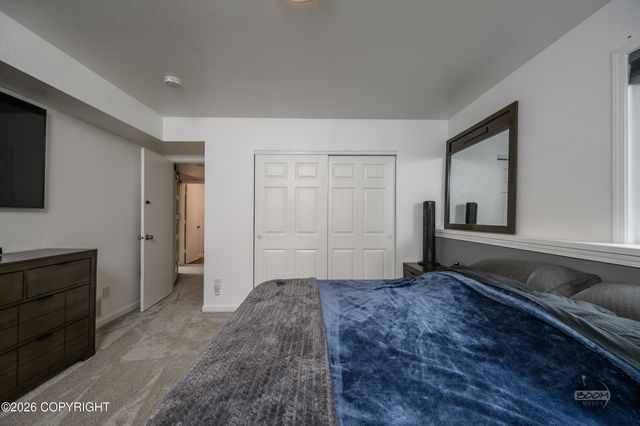 1550 E Raven Drive, Wasilla, AK 99654