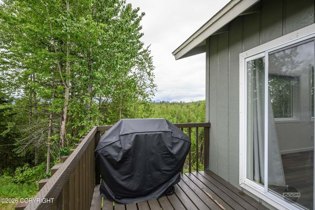 1550 E Raven Drive, Wasilla, AK 99654