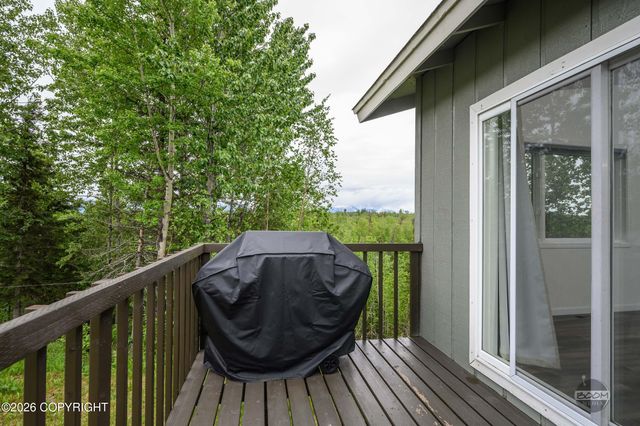 1550 E Raven Drive, Wasilla, AK 99654