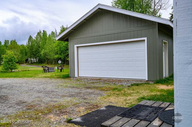 1550 E Raven Drive, Wasilla, AK 99654