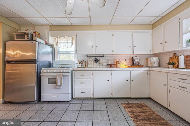2 MULFORD AVE, Millville, NJ 08332
