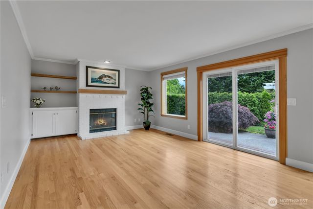 1125 S 258th Street, Des Moines, WA 98198