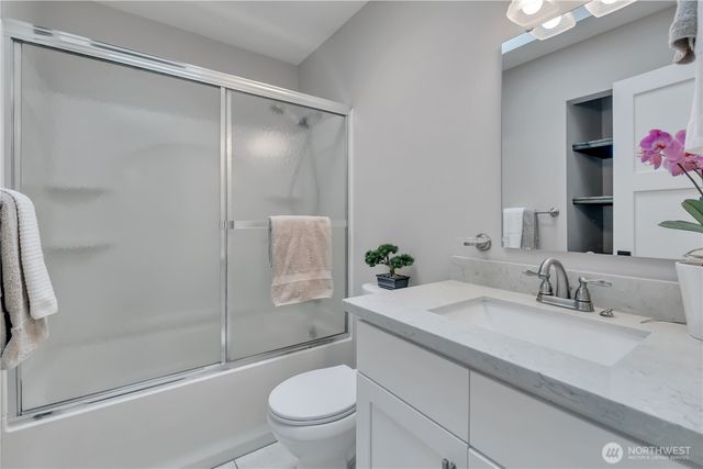1125 S 258th Street, Des Moines, WA 98198