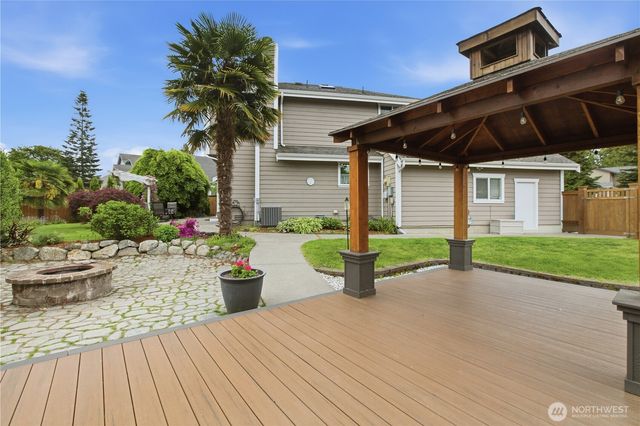 1125 S 258th Street, Des Moines, WA 98198