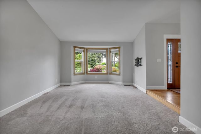 1125 S 258th Street, Des Moines, WA 98198