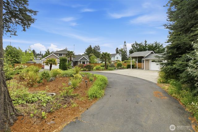 1125 S 258th Street, Des Moines, WA 98198