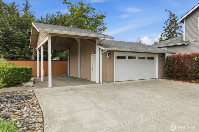 1125 S 258th Street, Des Moines, WA 98198