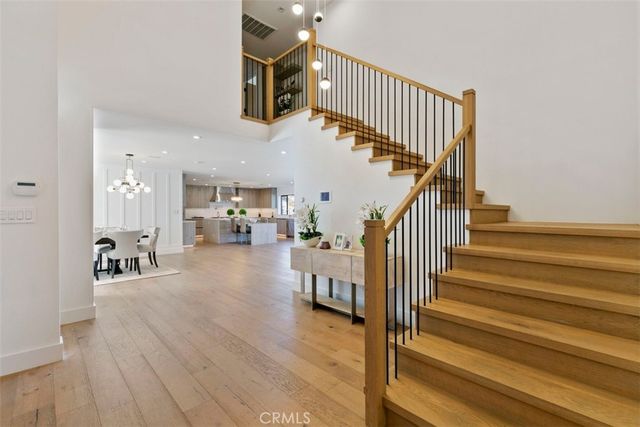 17269 Luverne Place, Encino, CA 91316