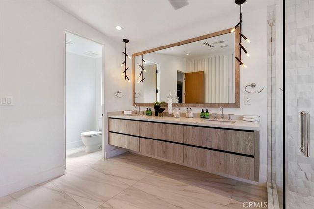 17269 Luverne Place, Encino, CA 91316