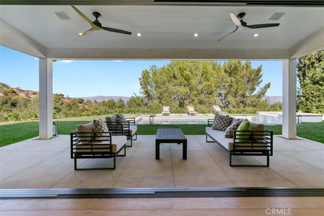 17269 Luverne Place, Encino, CA 91316