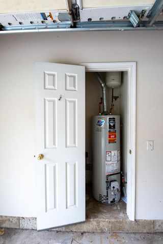 1239 Fox Hollow Drive, Chesterton, IN 46304