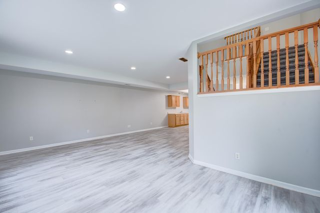 1239 Fox Hollow Drive, Chesterton, IN 46304