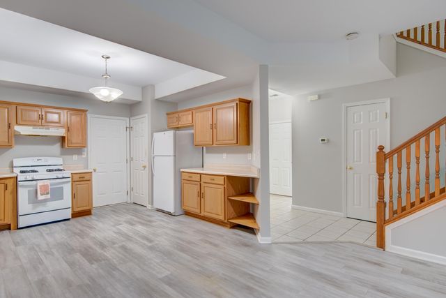 1239 Fox Hollow Drive, Chesterton, IN 46304